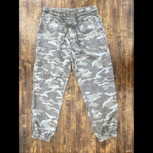 American Eagle Camo Jogger